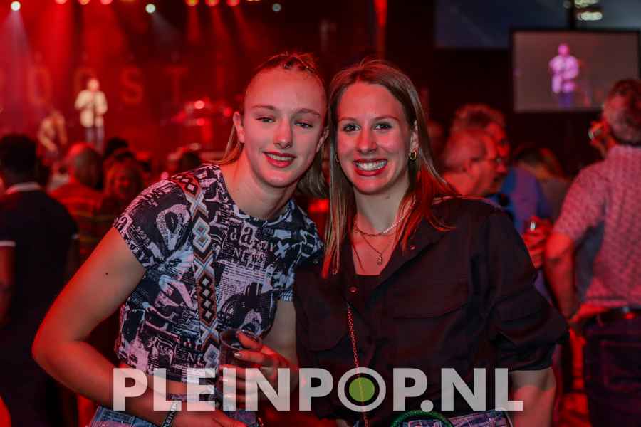 Publiek    Bezoekers (57)